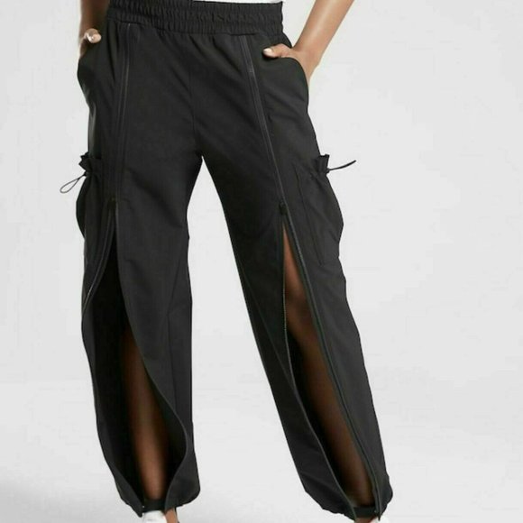 Athleta Pants - Athleta Stay Fly Travel Lifestyle Commute Pant 563143 Black Cargo Small H13432